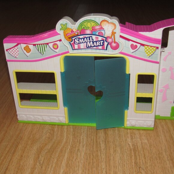 Shopkins Playsets Fashion Boutique Bakery Store Checkout Gumball Machine - Picture 7 of 8